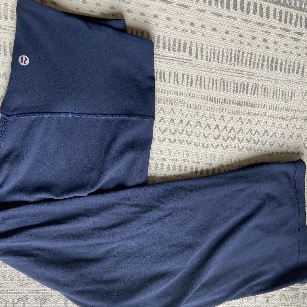 Lululemon Wide Leg Align Crop Pant- bump friendly!